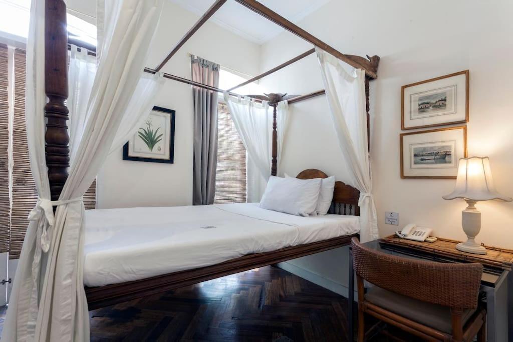 Charming La Casita Mercedes, 5Br And 5Tb For Family And Friends Staycation Makati City Bagian luar foto